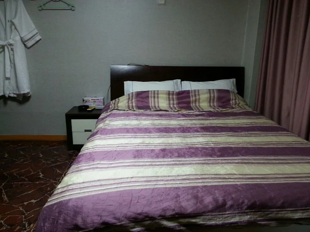بوسان Coin Motel 2*,